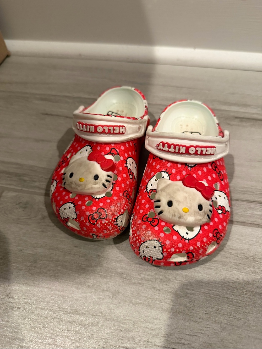 Hello Kitty Crocs